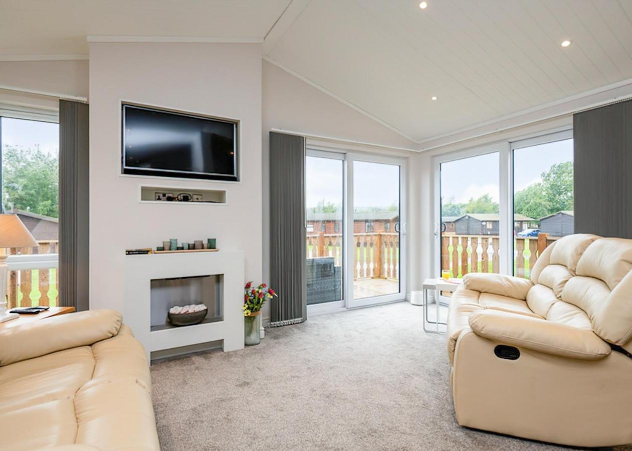 South Lakeland Leisure Village Hornby  Esterno foto