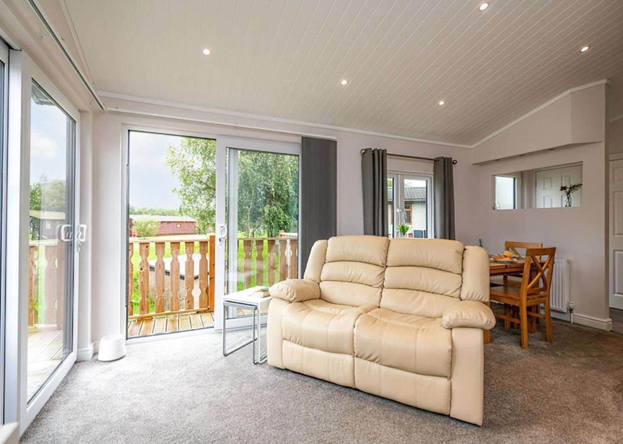 South Lakeland Leisure Village Hornby  Esterno foto